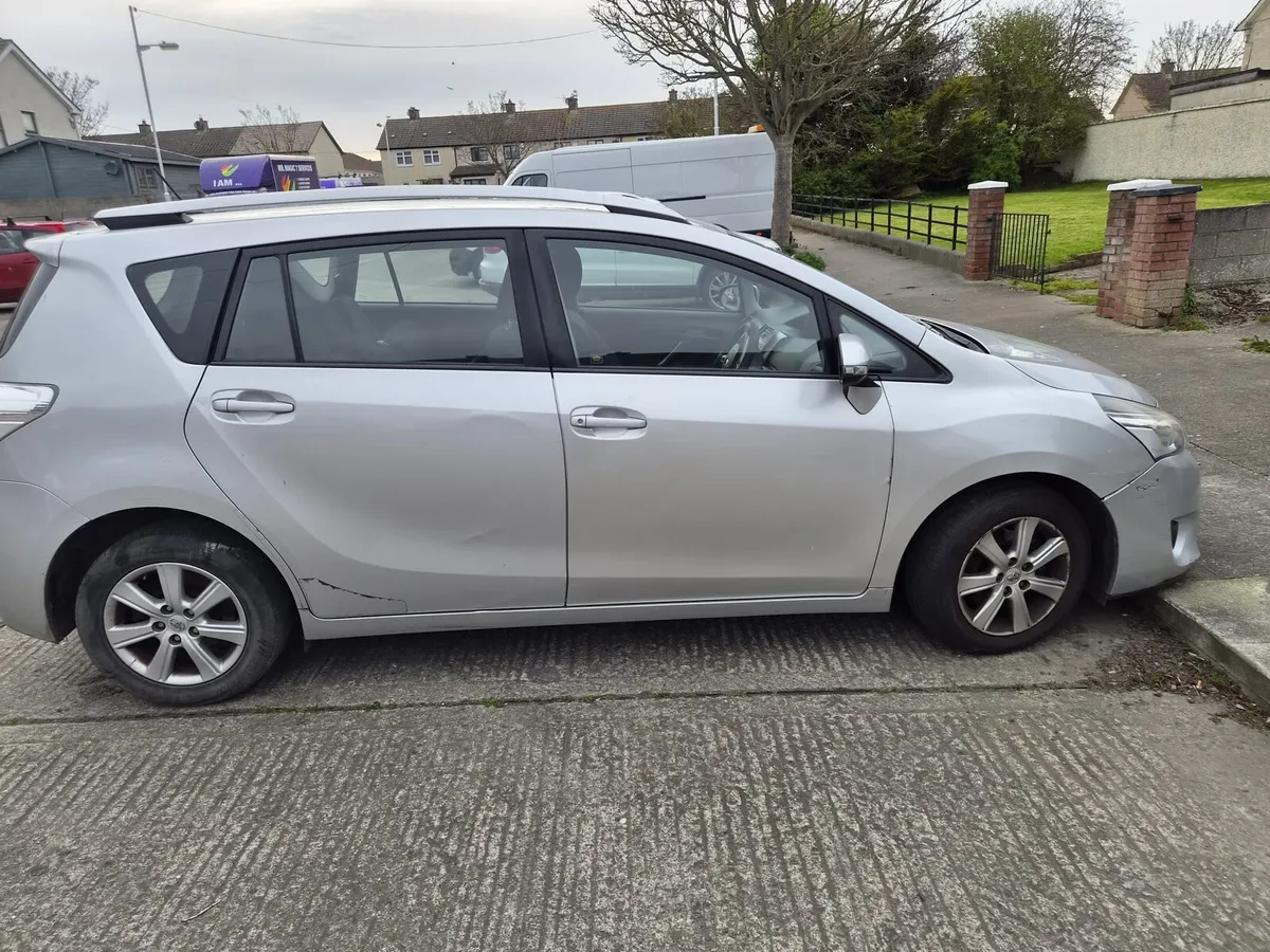 Toyota verso 7 seater - Image 1