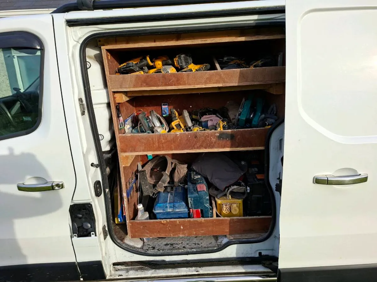 Vauxhall vivaro van - Image 4