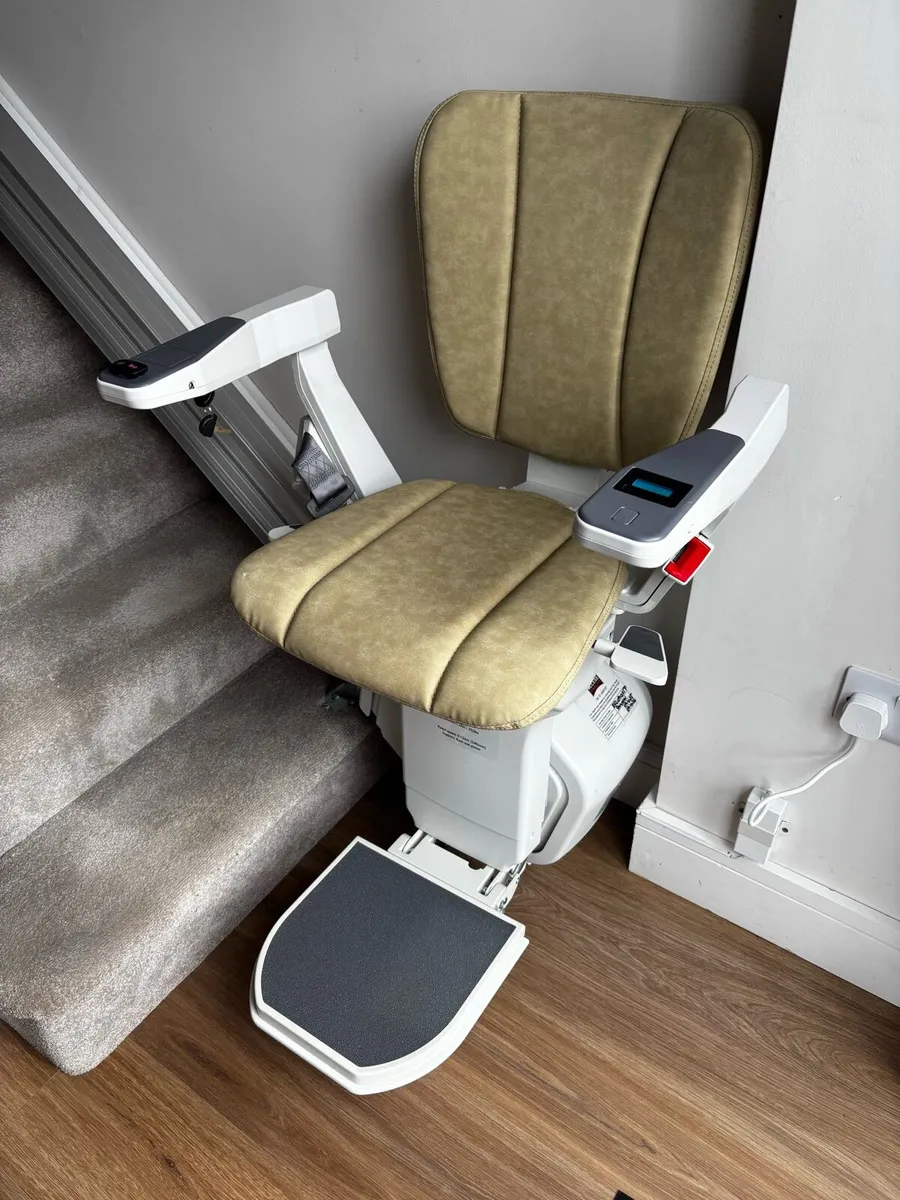 Ergo Straight Stairlift - Image 1