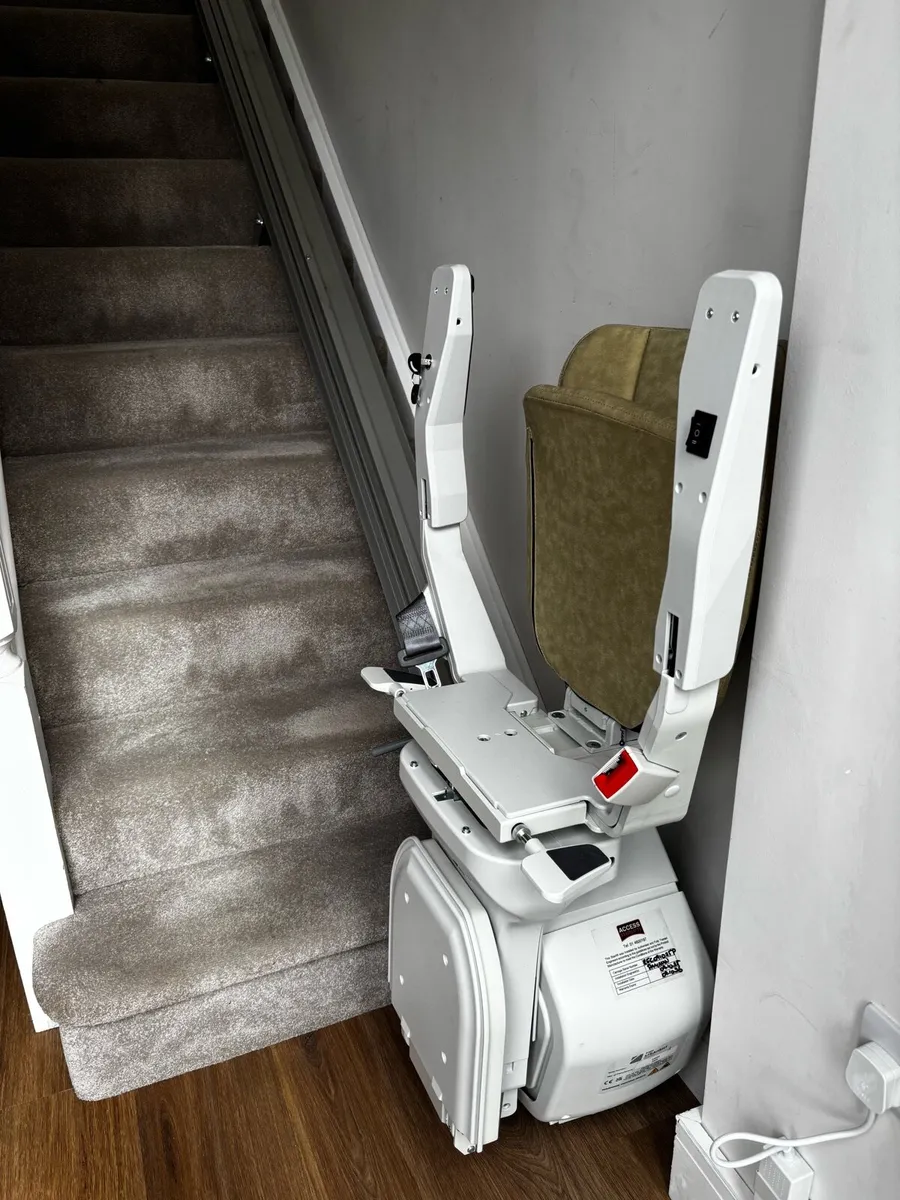 Ergo Straight Stairlift - Image 3