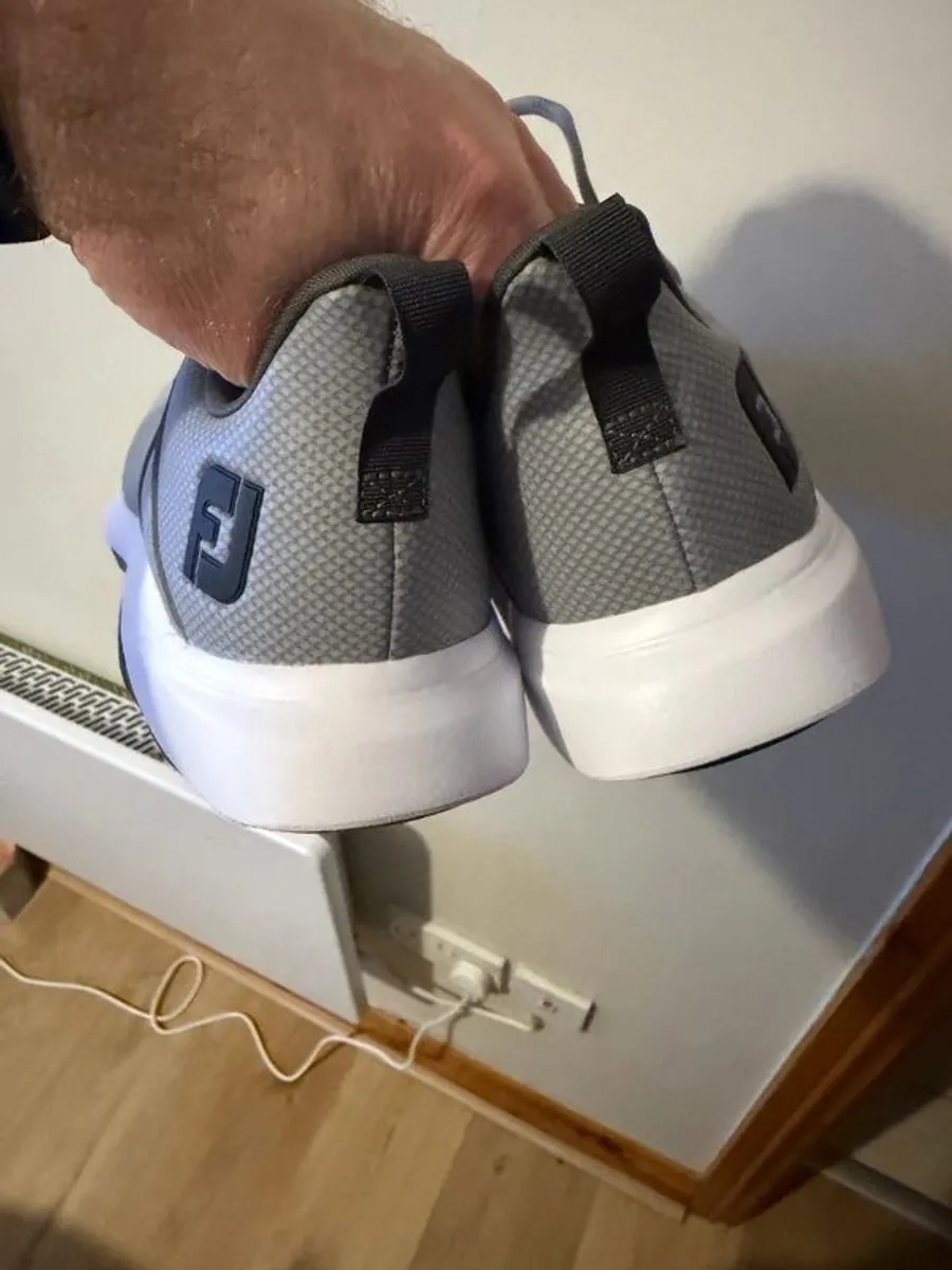 Footjoy golf shoes - Image 3