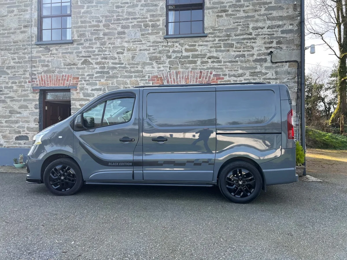 Renault Trafic 2021 - Image 2