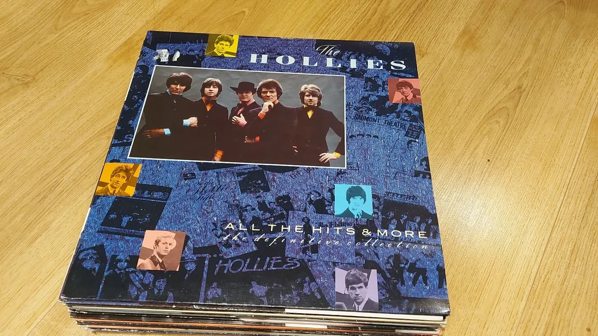 THE HOLLIES - THE HITS AND MORE - DOUBLE VINYL SET