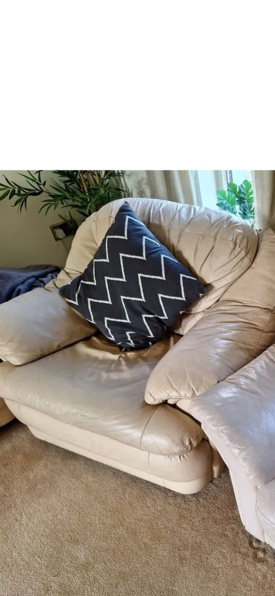 3 piece suite  cream leather - Image 3