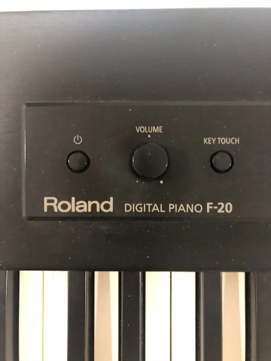 Piano keyboard - Roland f20 - Image 2