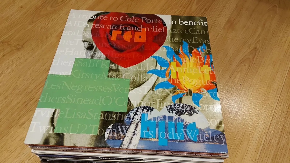 RED HOT & BLUE - VARIOUS - DOUBL VINYL SET U2 - Image 1