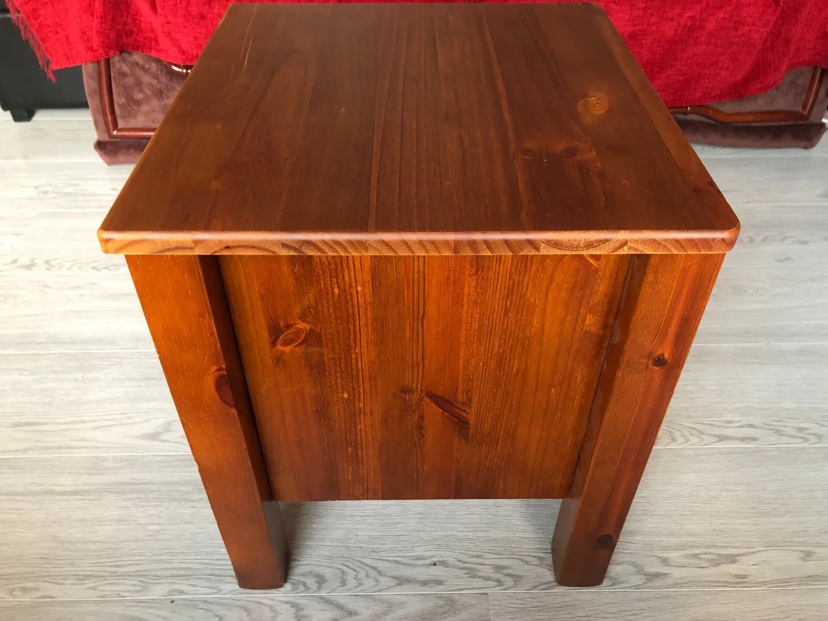 Cabinet With Two Drawers - Image 4