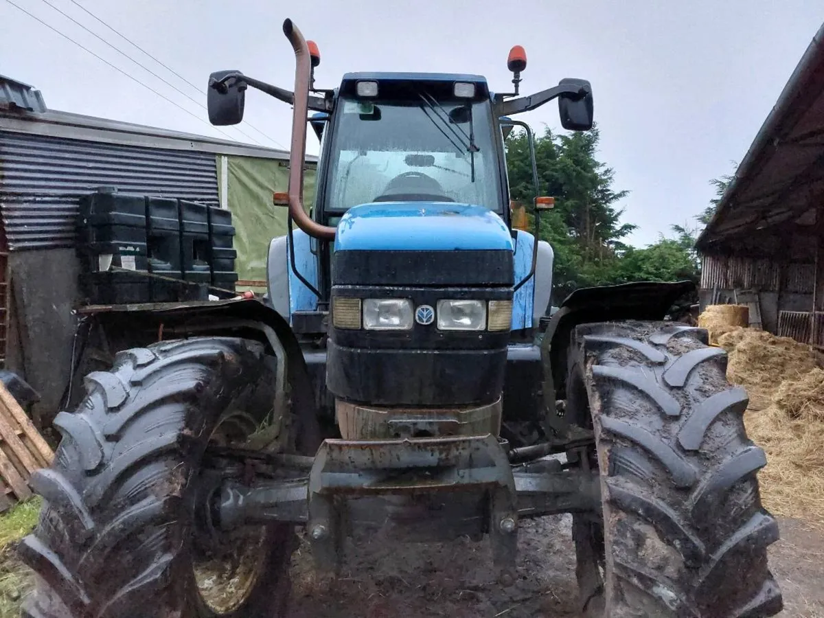 New Holland Tractor - Image 2