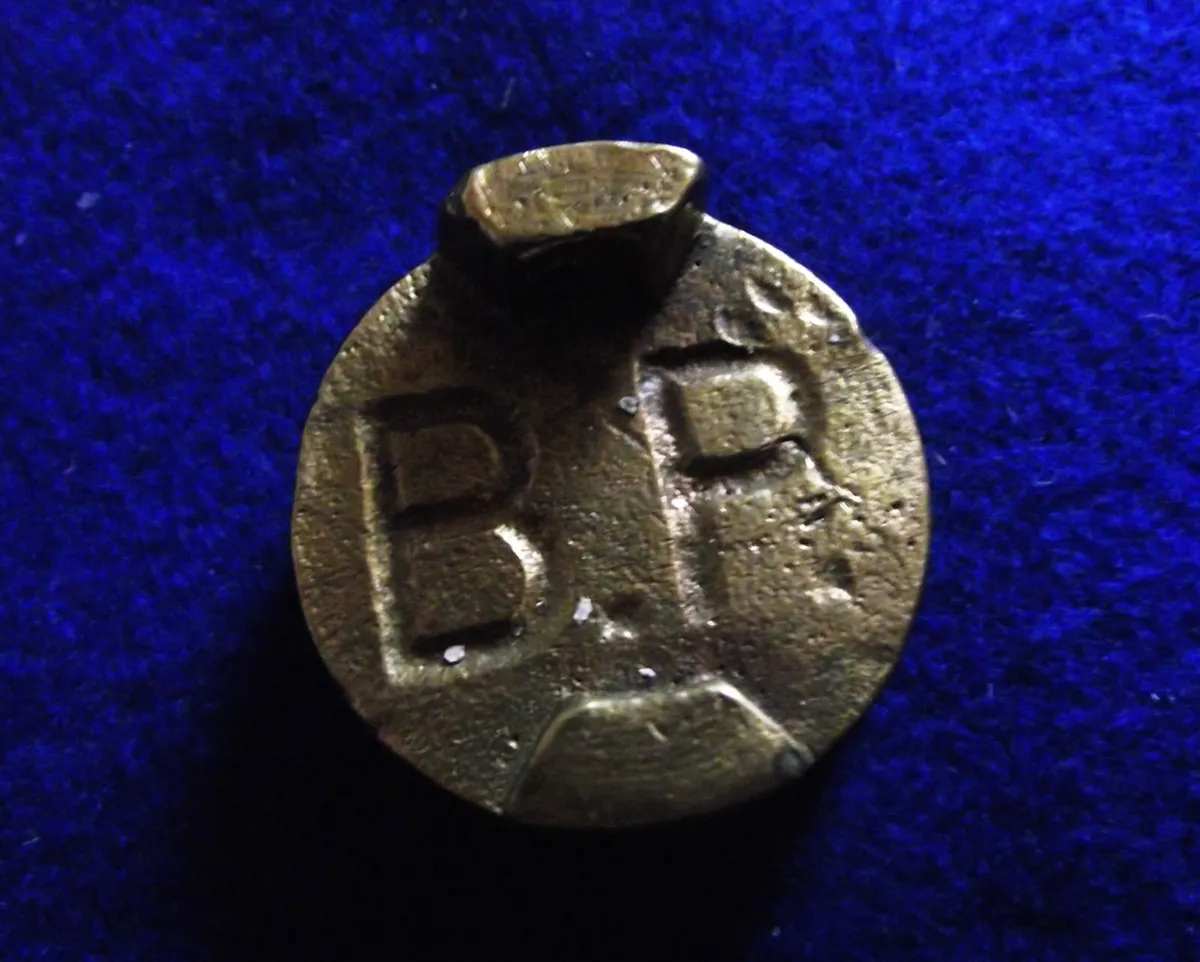 Vintage 'BP' Brass Oil Can Cap - Image 1