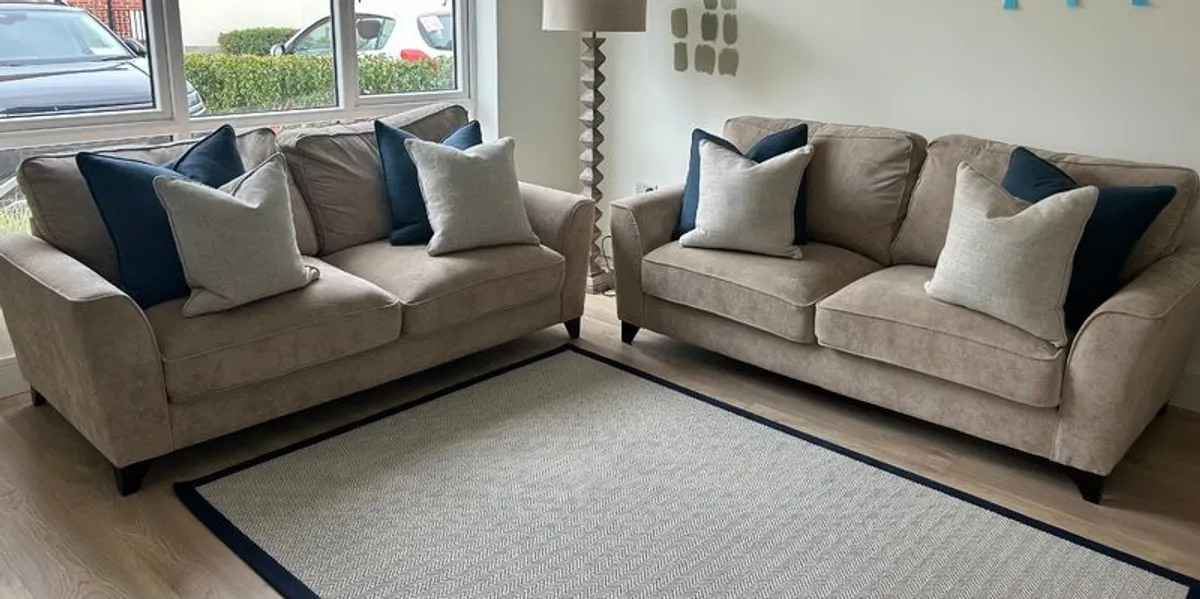 2 x 3 seater sofas - Image 1