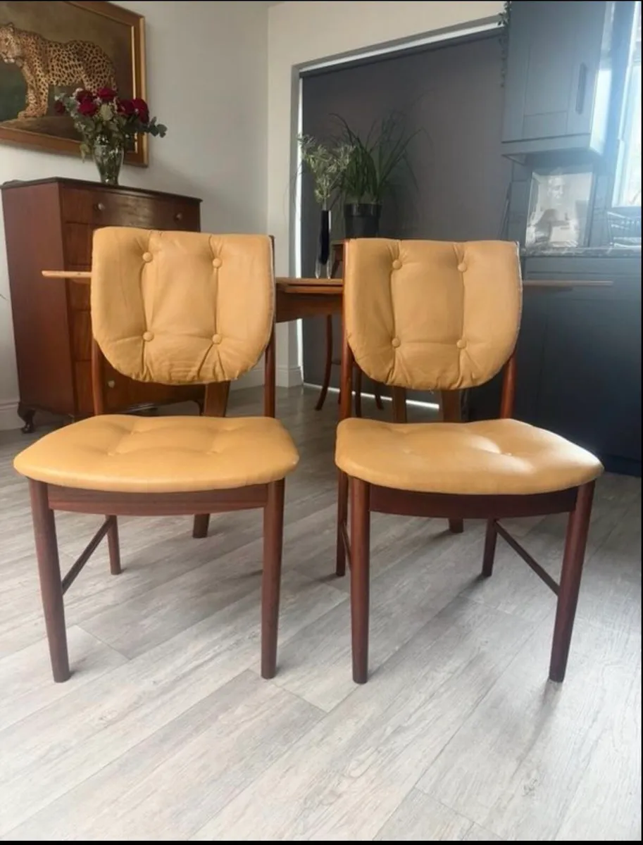 Mid Century Dining Chairs x 2 - Image 1