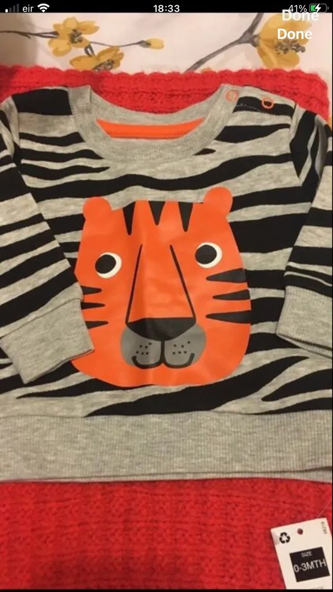 Boys BNWT sweater 0/3 mths €5 - Image 2