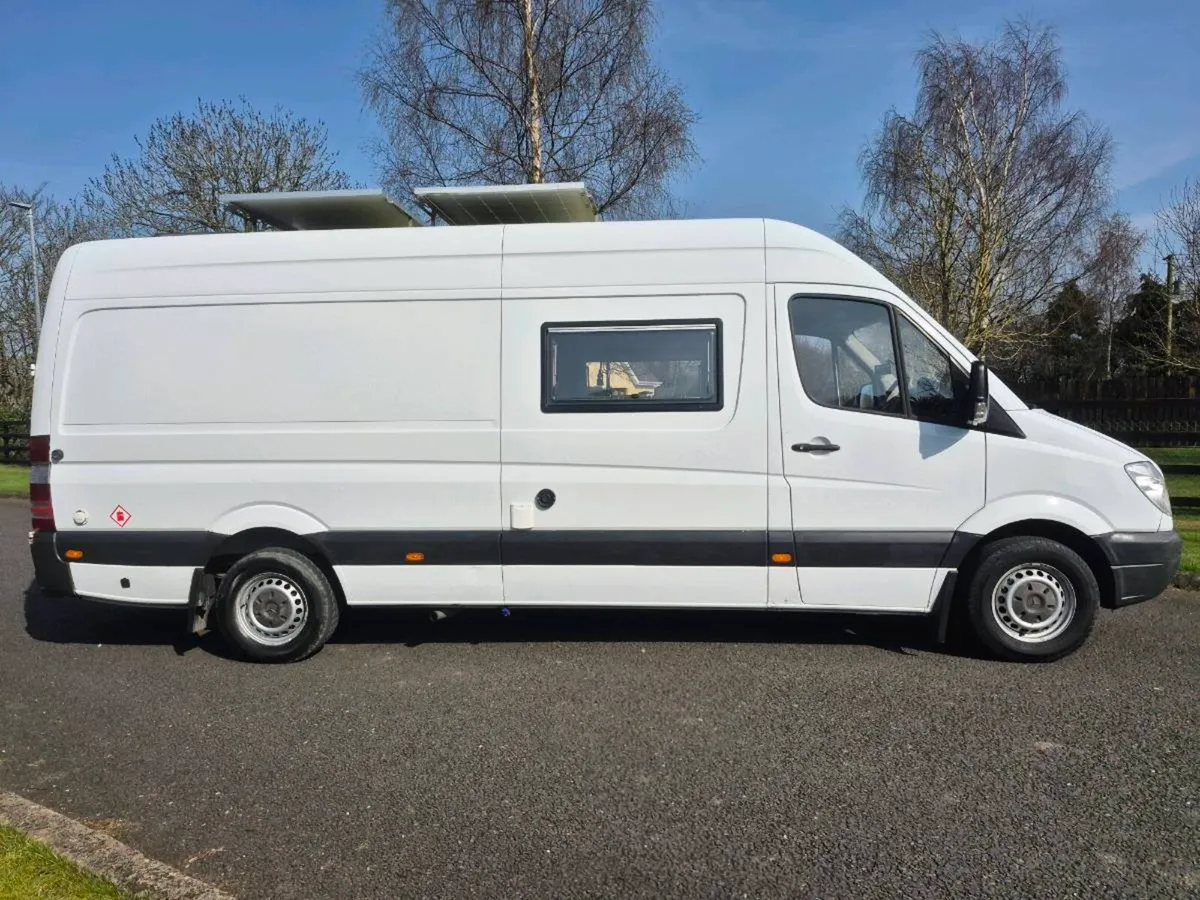 Mercedes-Benz Sprinter Campervan - Image 4