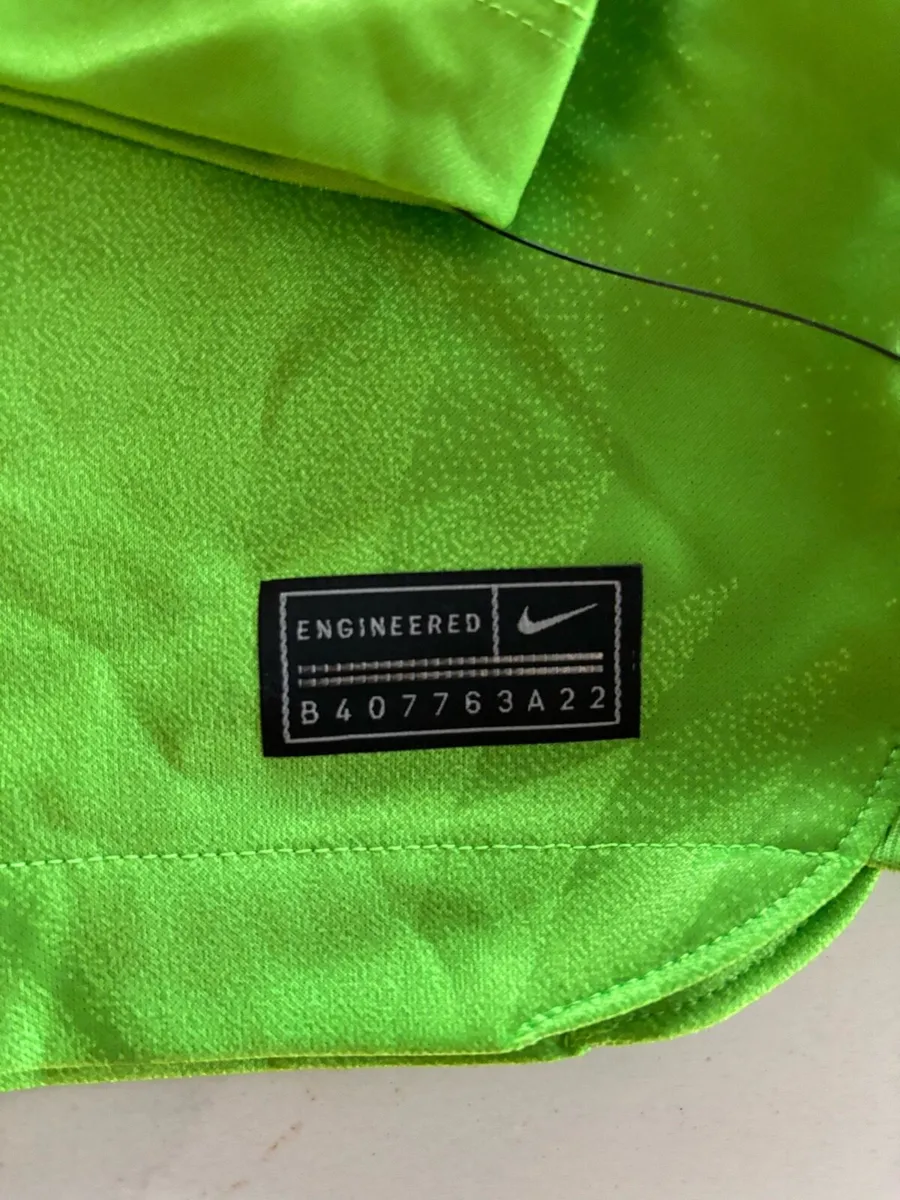 PSG Goalkeeper Jersey 2022 - Image 2