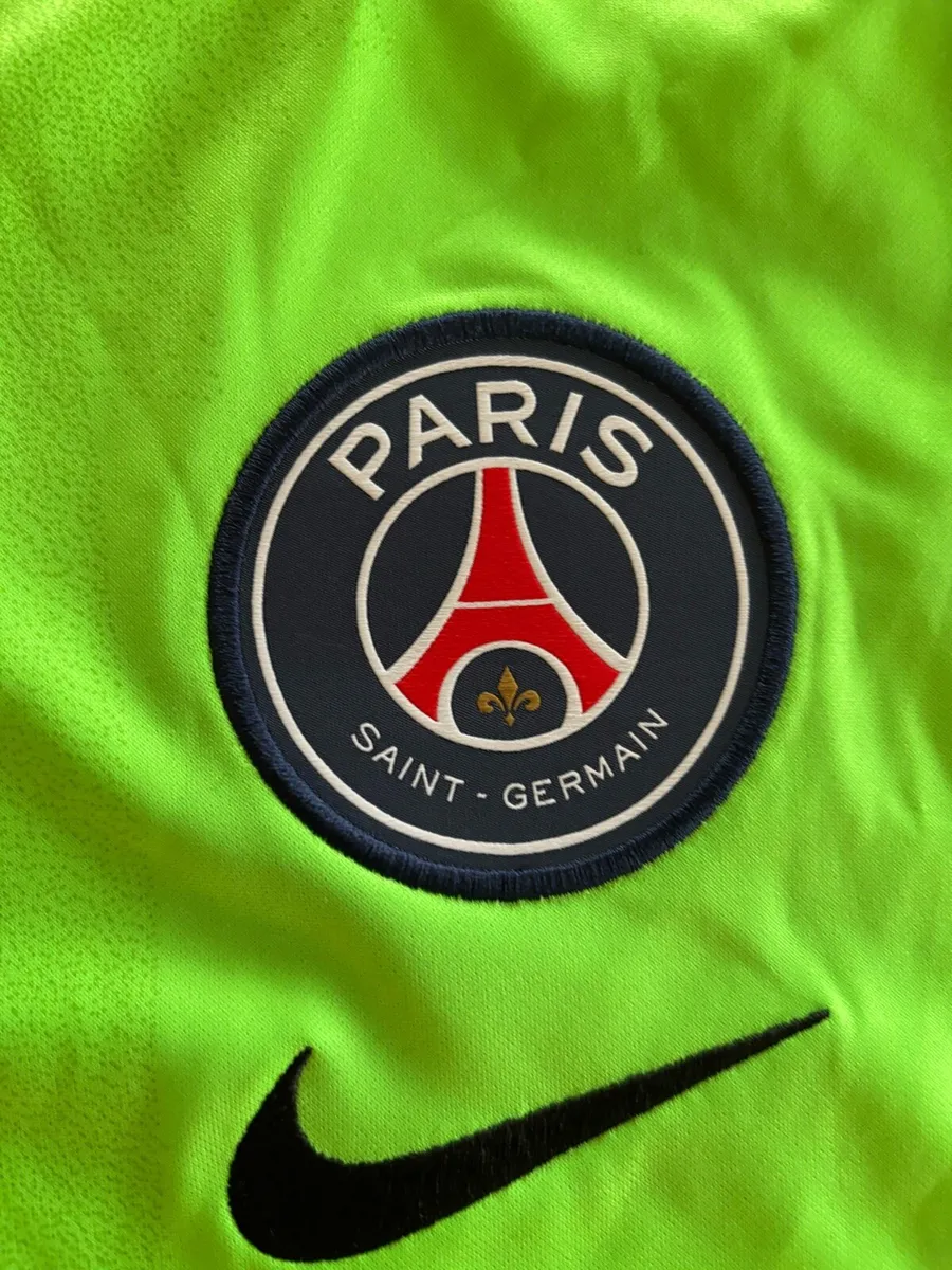 PSG Goalkeeper Jersey 2022 - Image 4