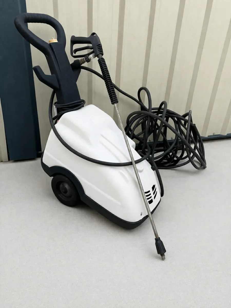 Pressure washer - Image 1