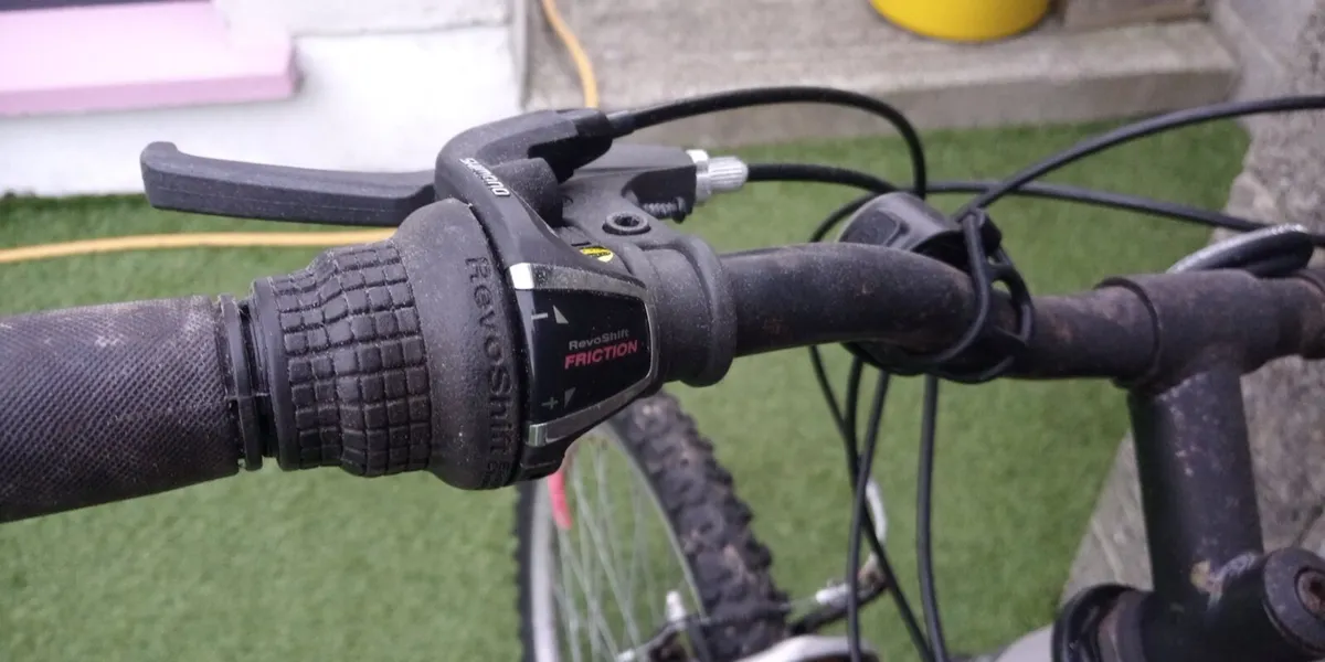 Girls Mountain Bike - Image 3