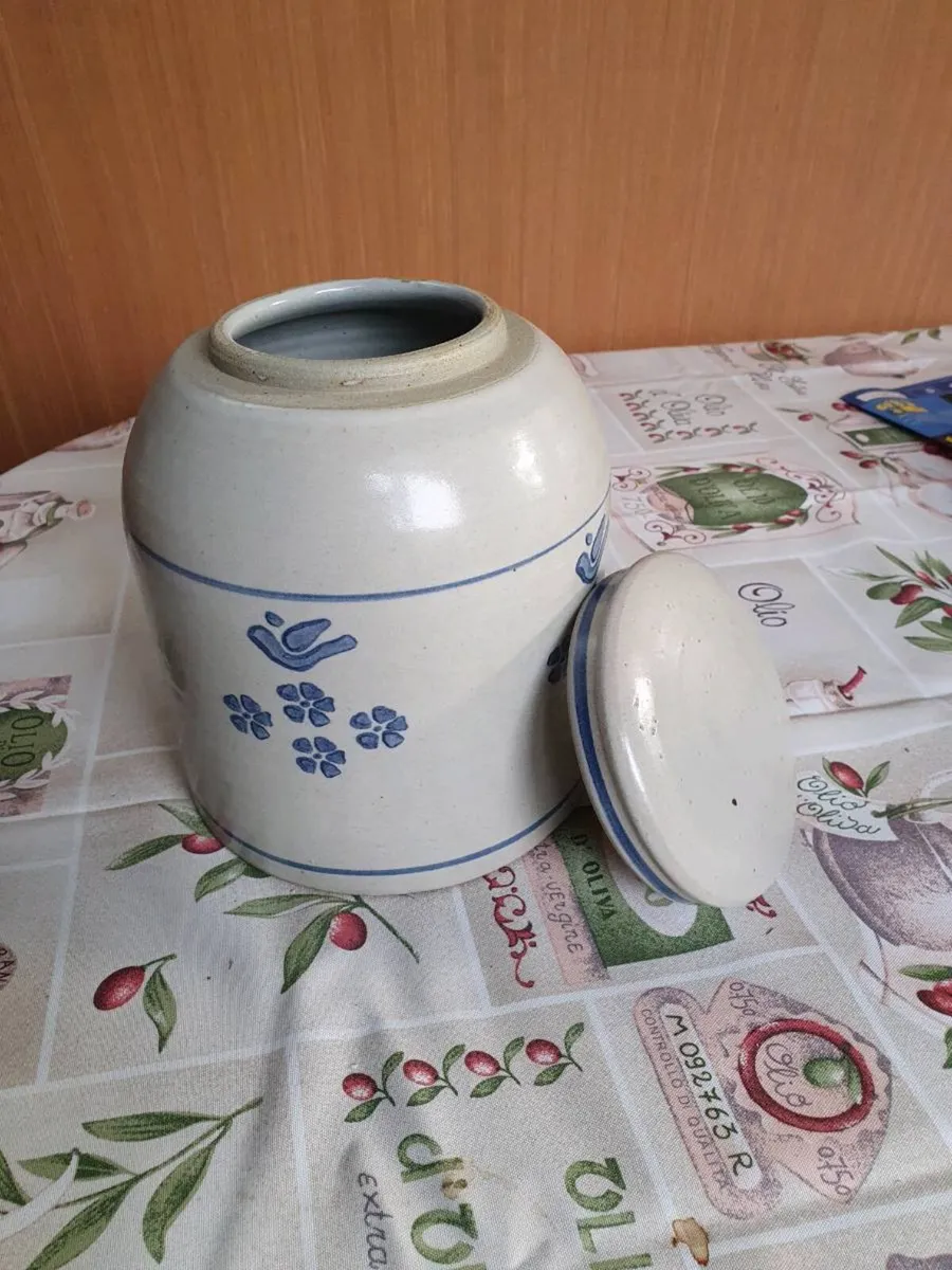 Early  nicholas mosse cookie  jar - Image 2