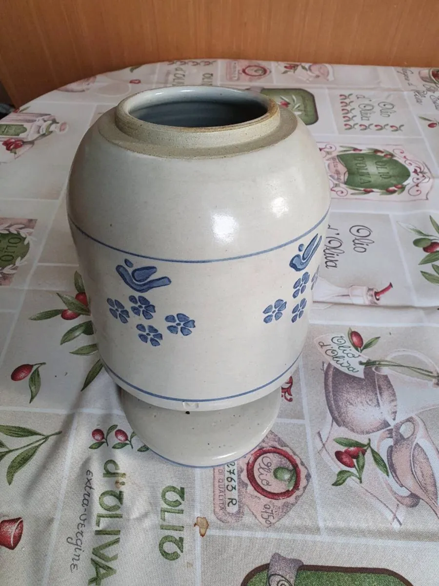 Early  nicholas mosse cookie  jar - Image 4