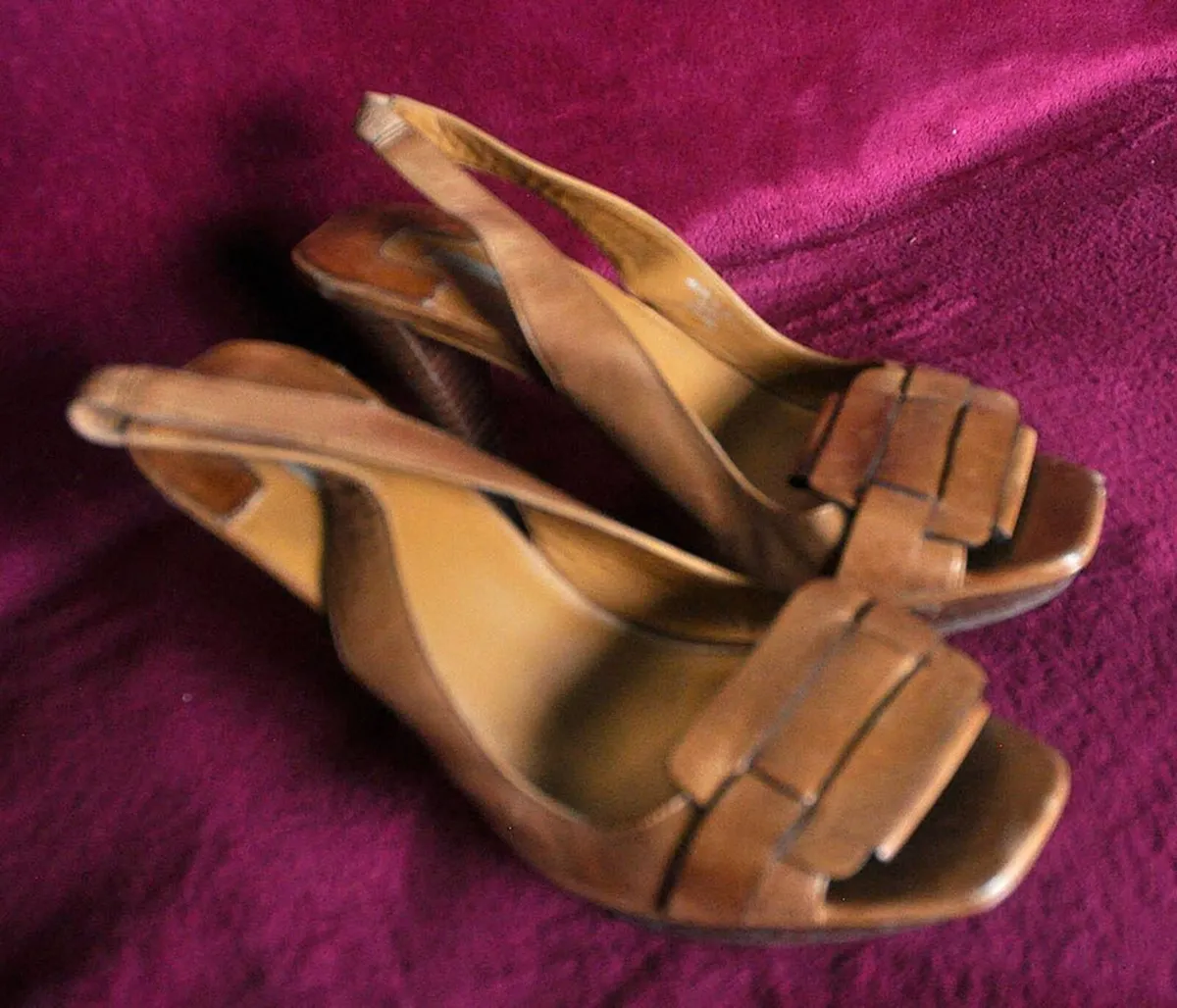 Max Studio High heels, Size 6 US, Vintage - Image 3