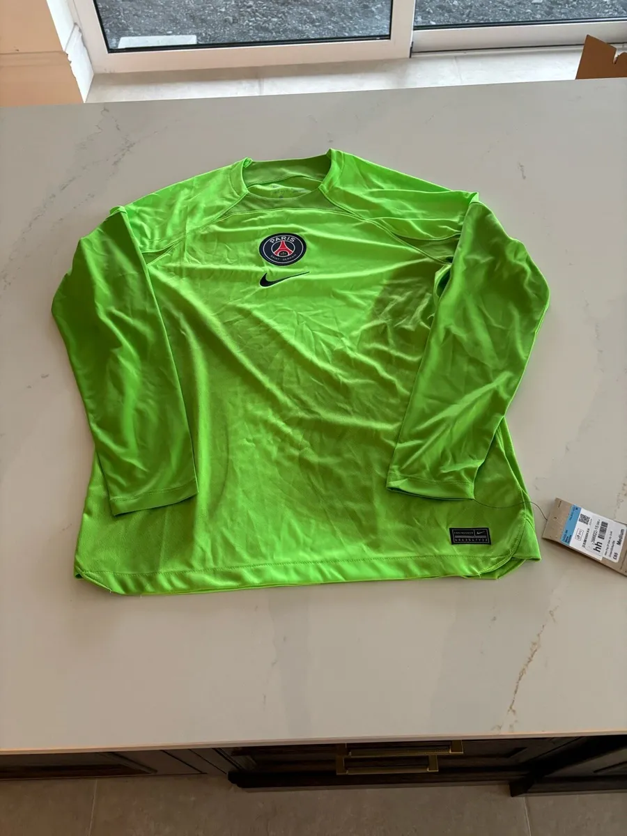 PSG Goalkeeper Jersey 2022 - Image 2