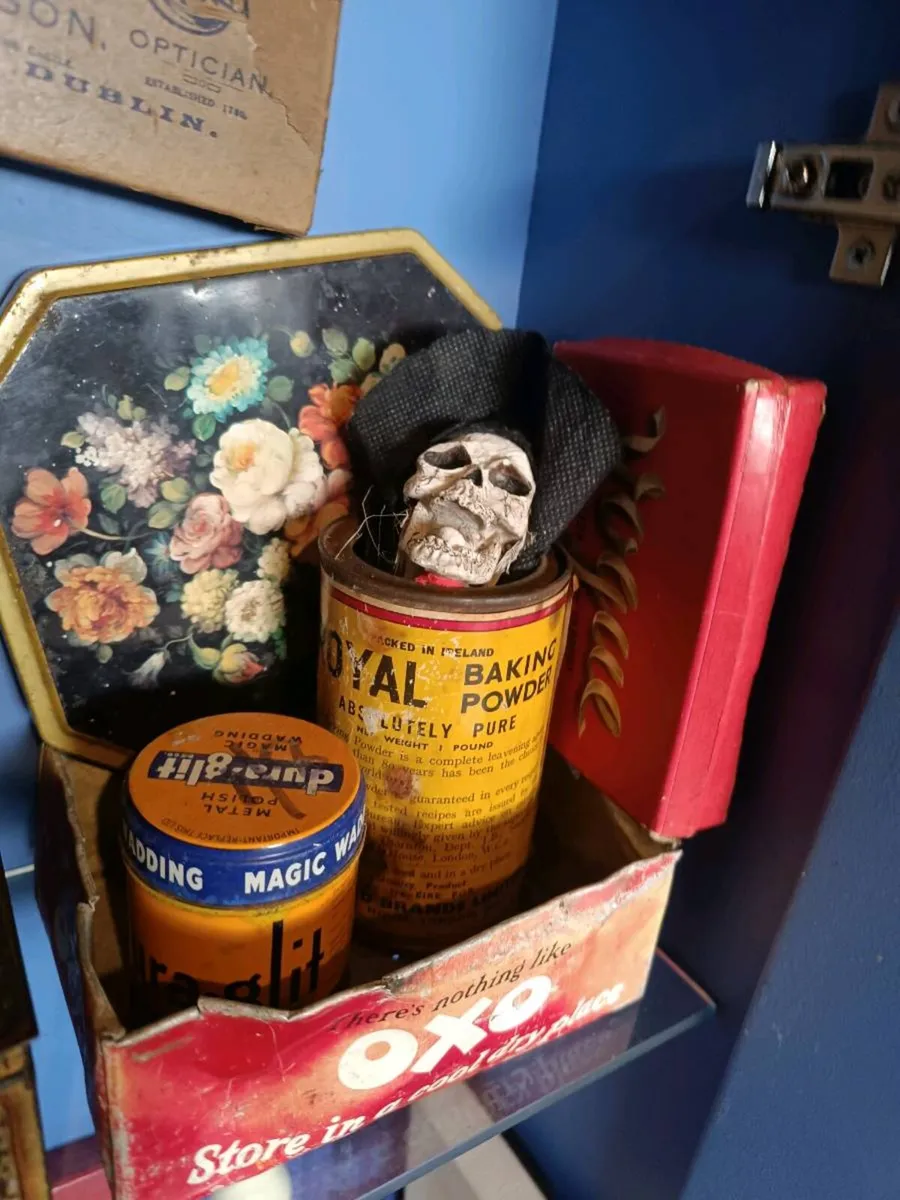 Old Tins - Image 1