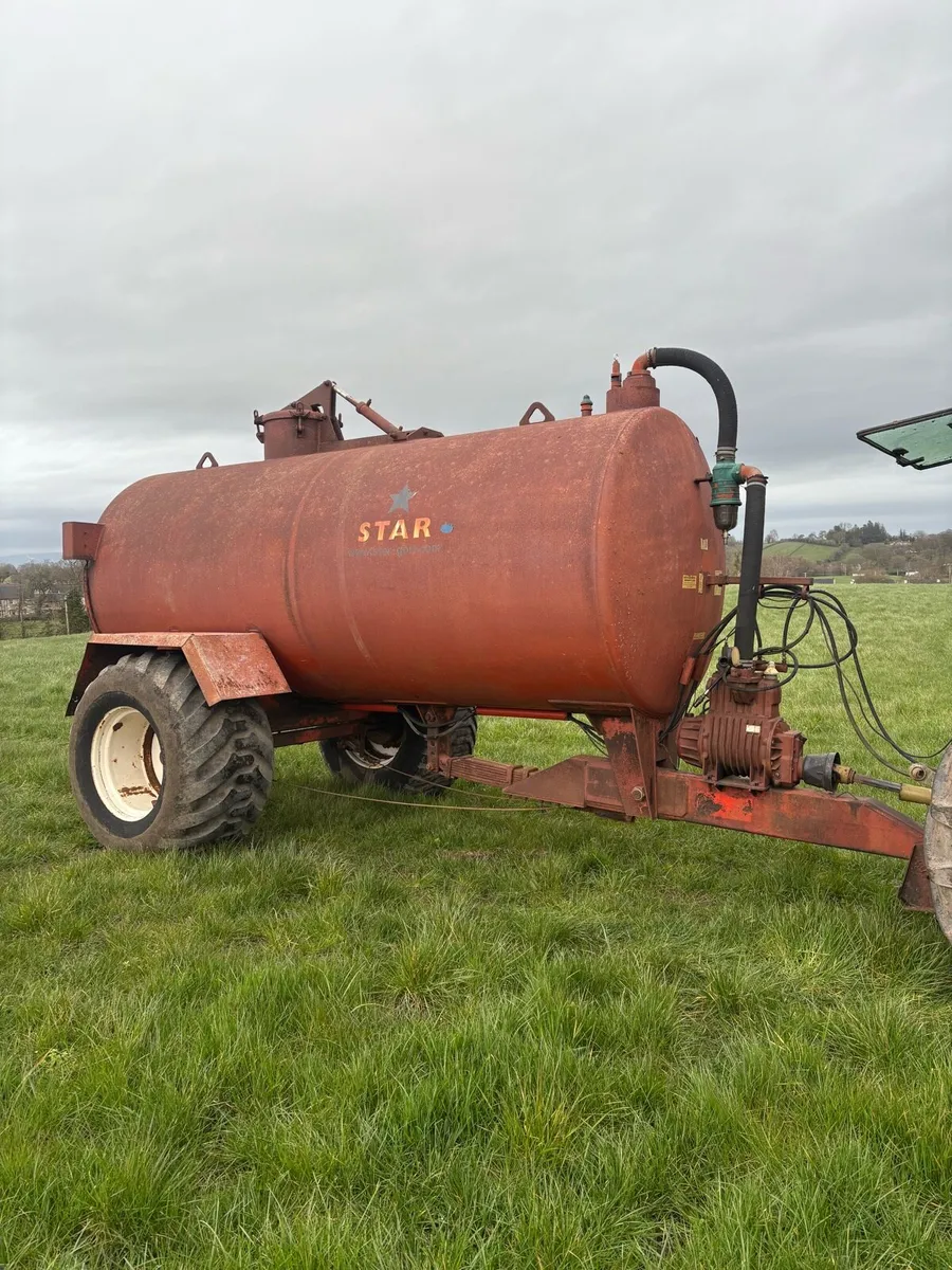 Star 2000 gallon tanker - Image 1