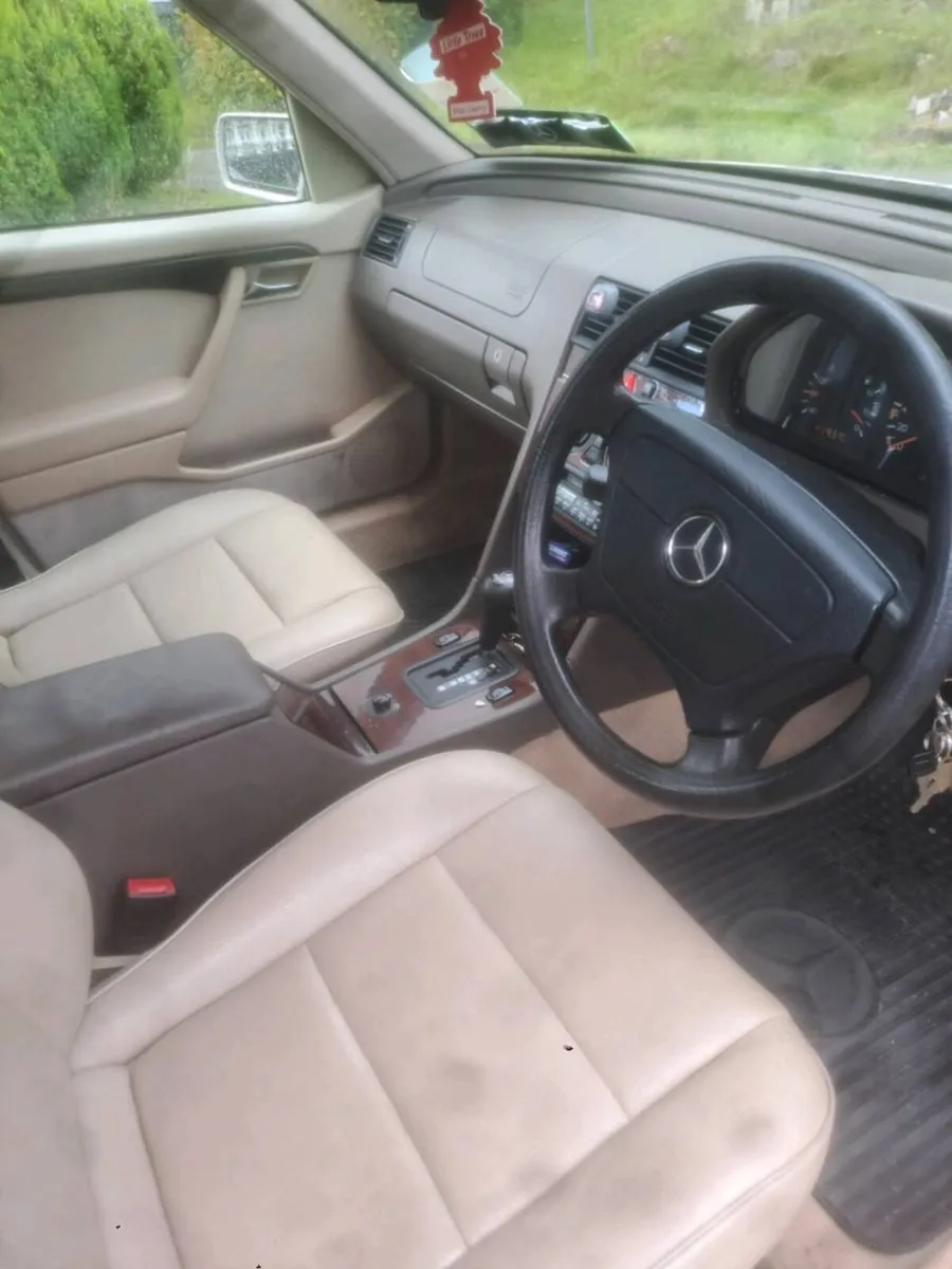 Vintage mercedes - Image 3