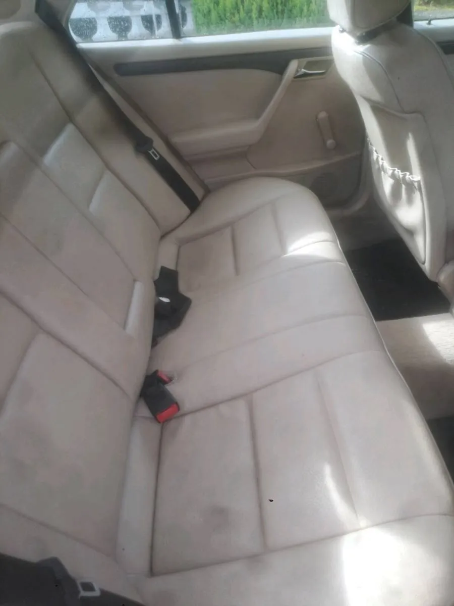 Vintage mercedes - Image 4