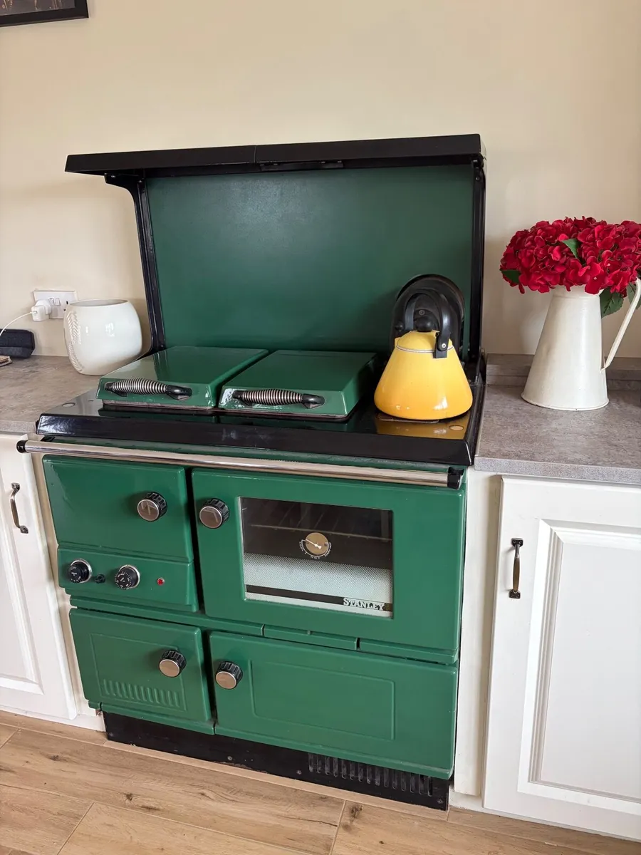 Stanley oil cooker - Image 1