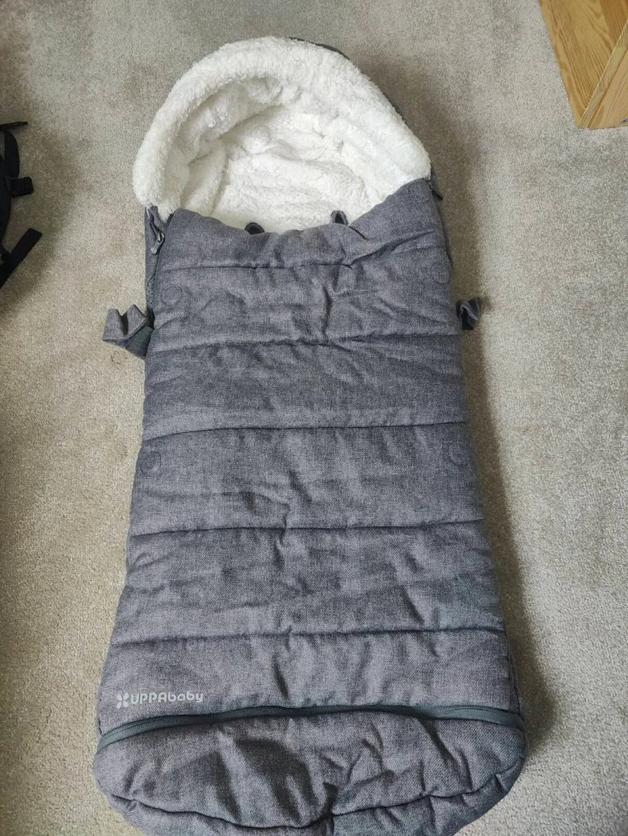 Uppababy cozy ganoosh footmuff