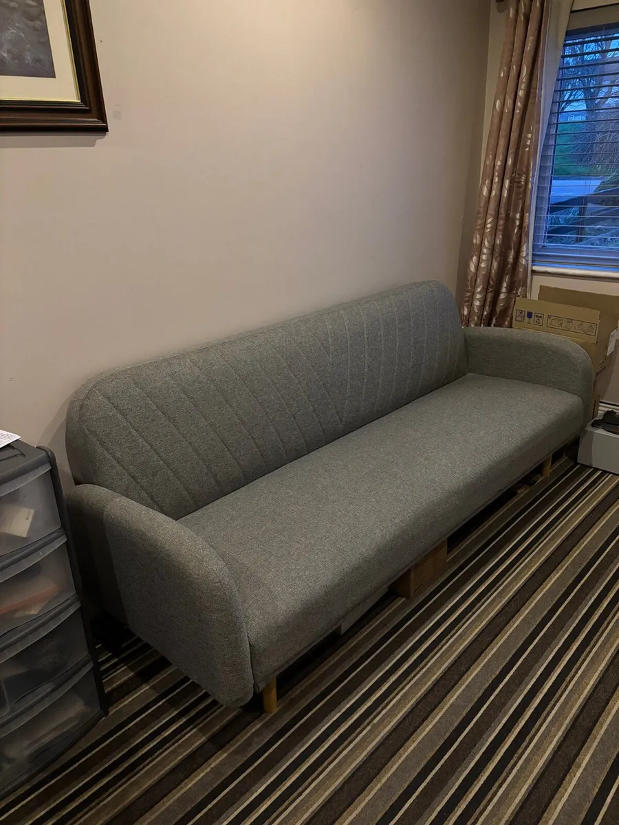 3 seater sofa bed - Image 4