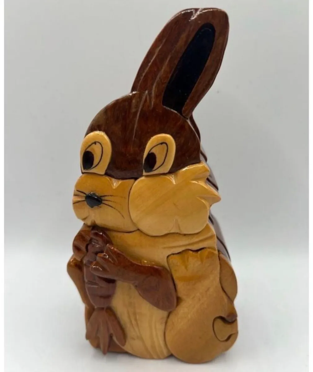 Wooden rabbit secret ring holder - Image 1