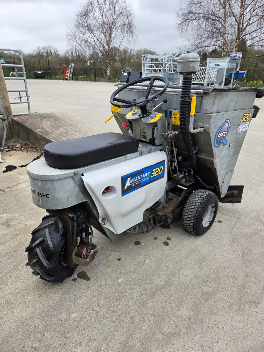 2023 Q Bed - Image 1