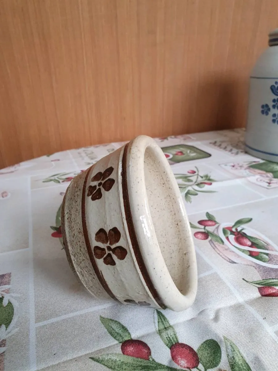 Origional Nicholas Mosse bowl - Image 2