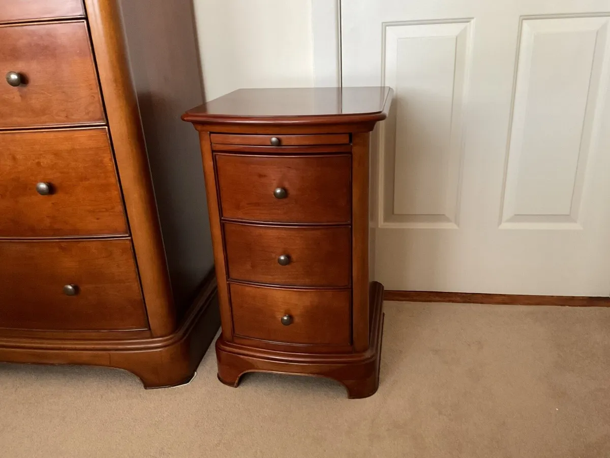 Chest of drawers,lockers and chair. - Image 2