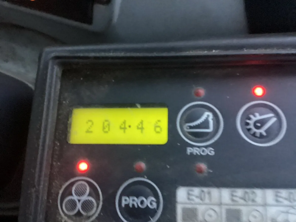 Deutz Fahr  mp 130 baler - Image 4