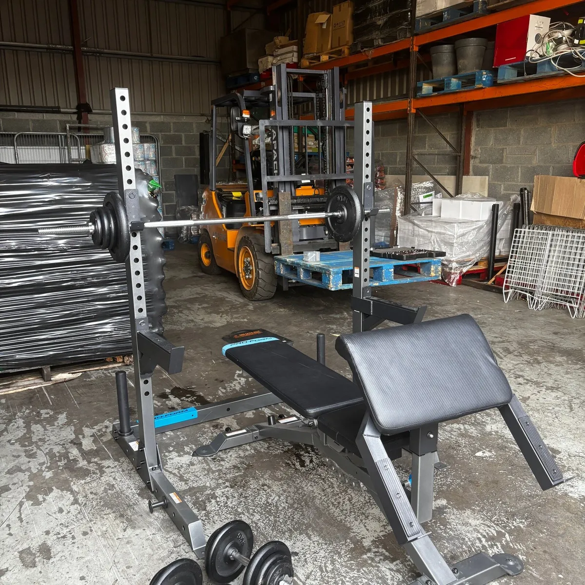 Gym bench and rack - Image 2