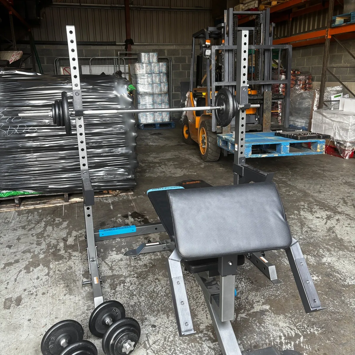 Gym bench and rack - Image 3