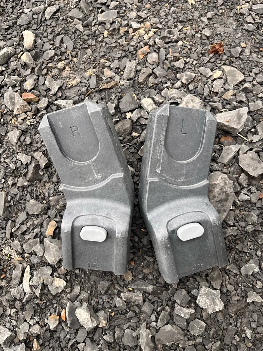 Uppababy vista buggy, rumble seat, adapters etc - Image 4