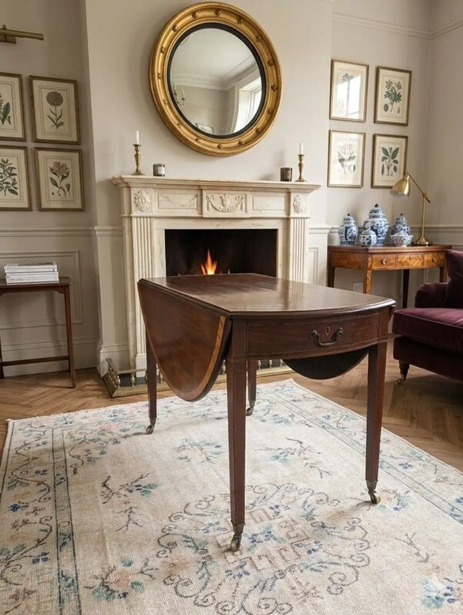 Antique Georgian Pembroke Table - Magnificent item - Image 1