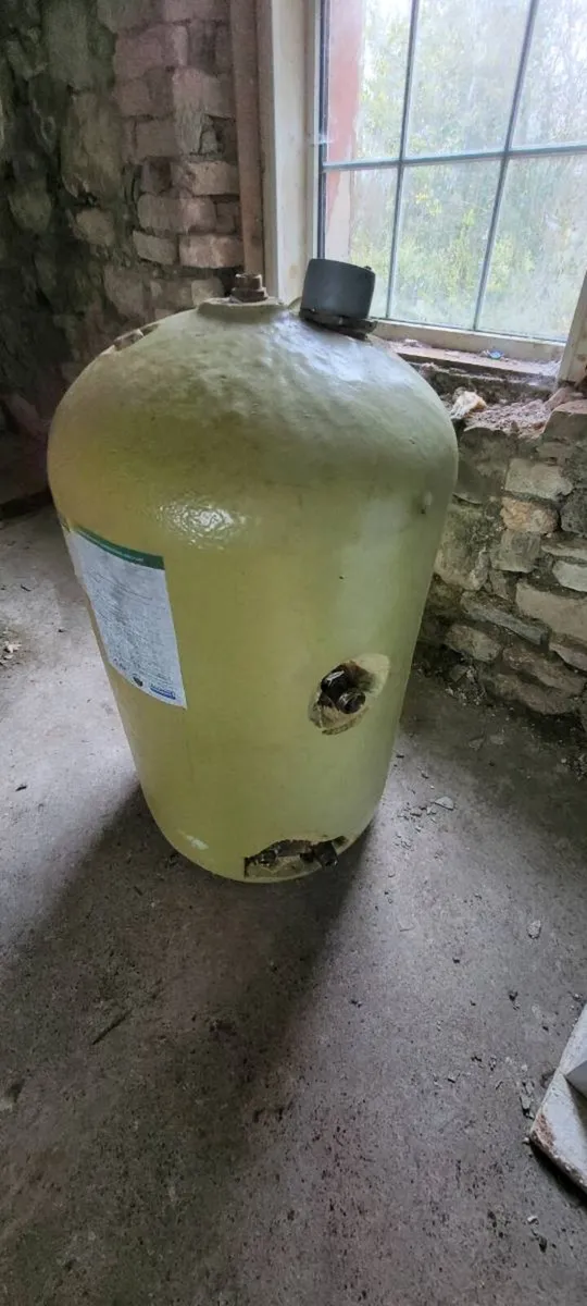 Copper cylinder - Image 1