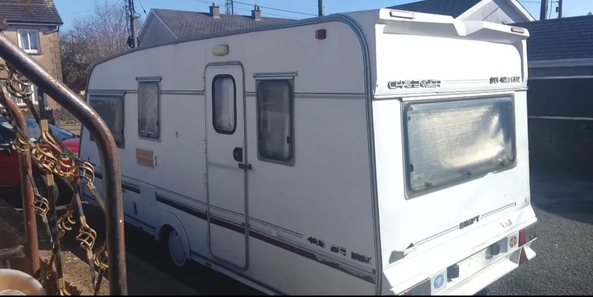 2 berth Caravan, Swift Chalenger - Image 1