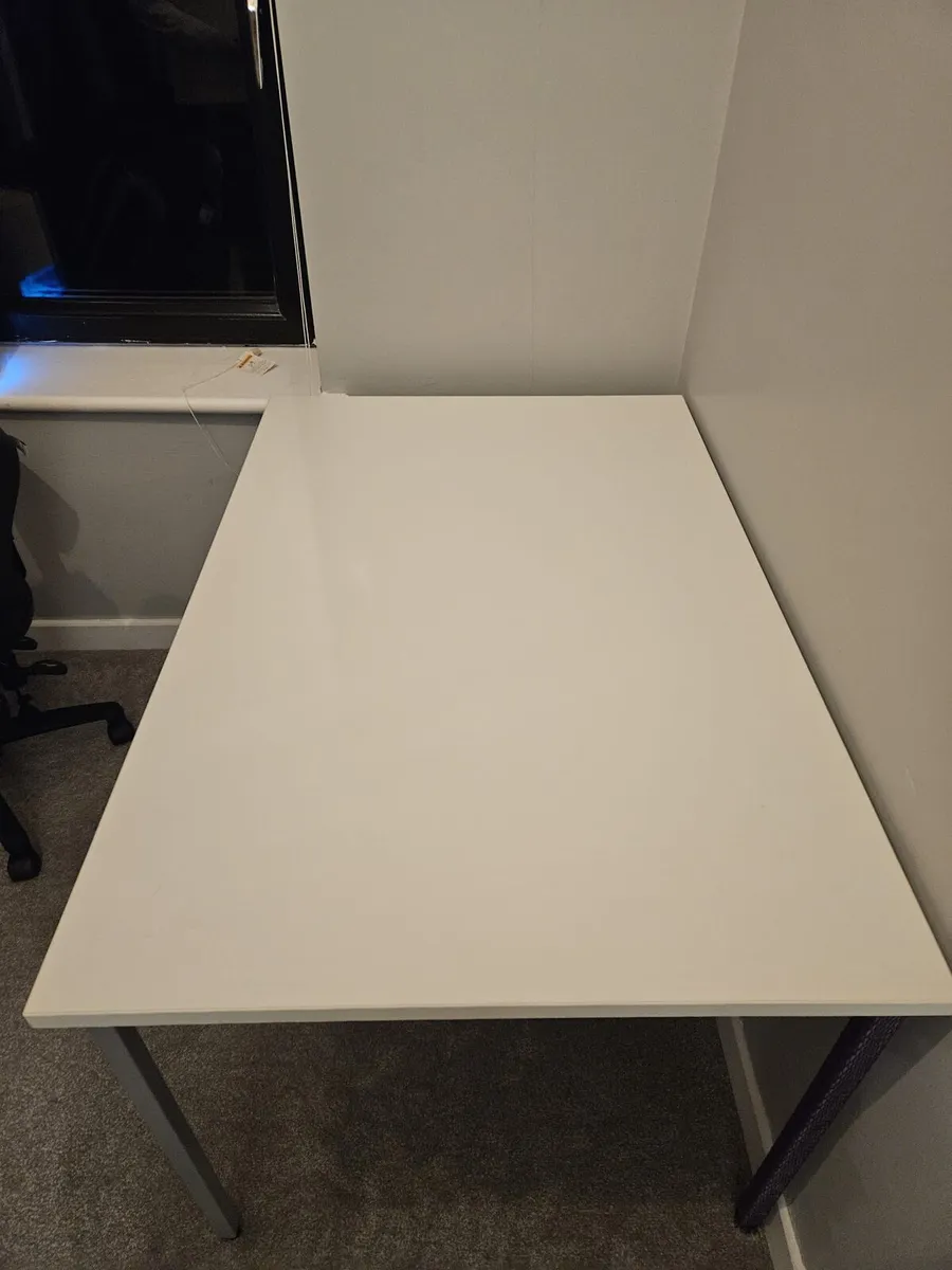 Office desk - Image 2