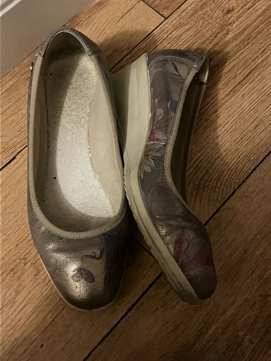 Ladies Shoes - Image 2