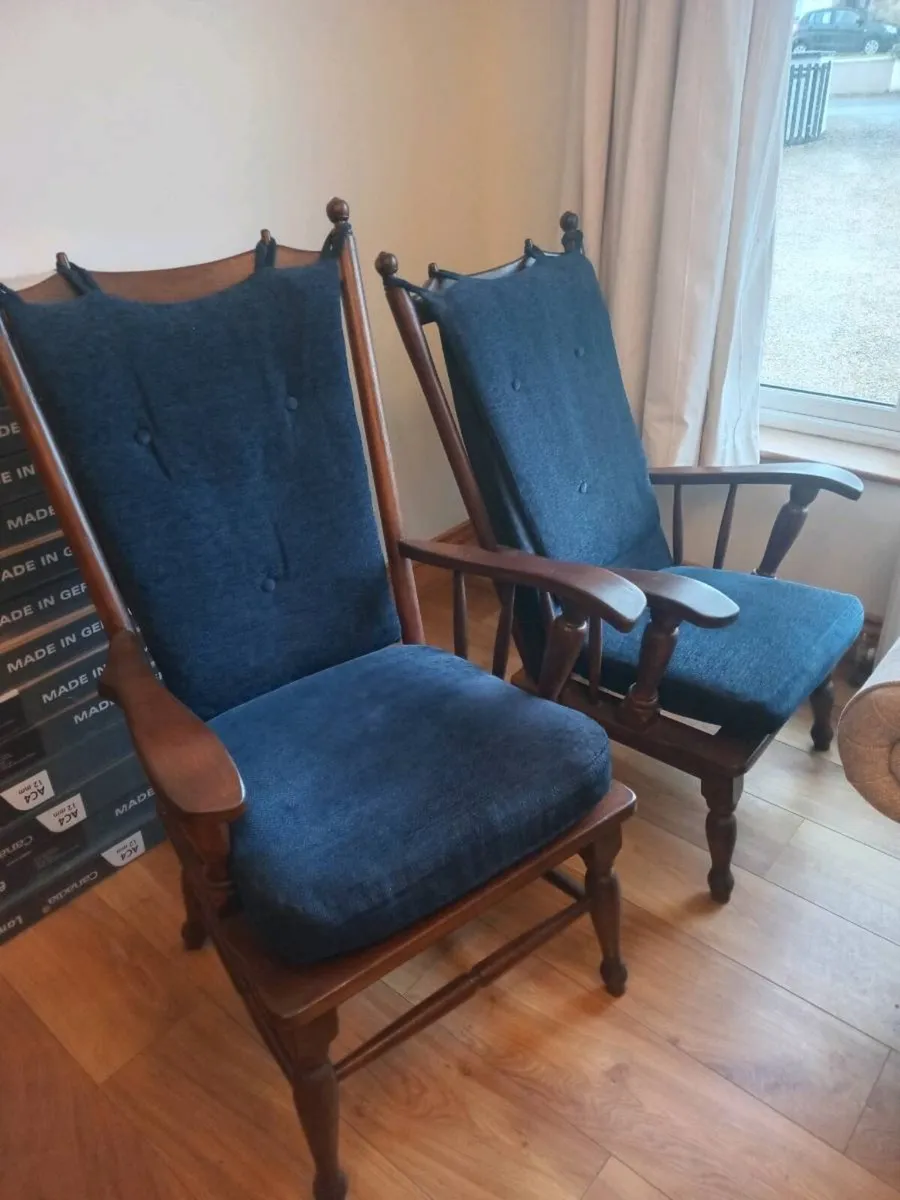 His & Hers Chairs - Image 2