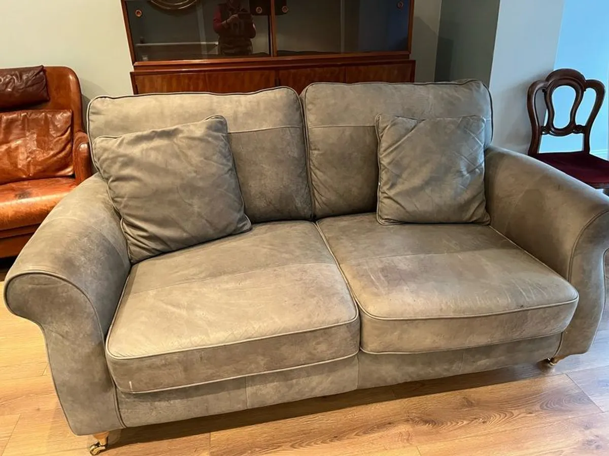 sofa - Image 1