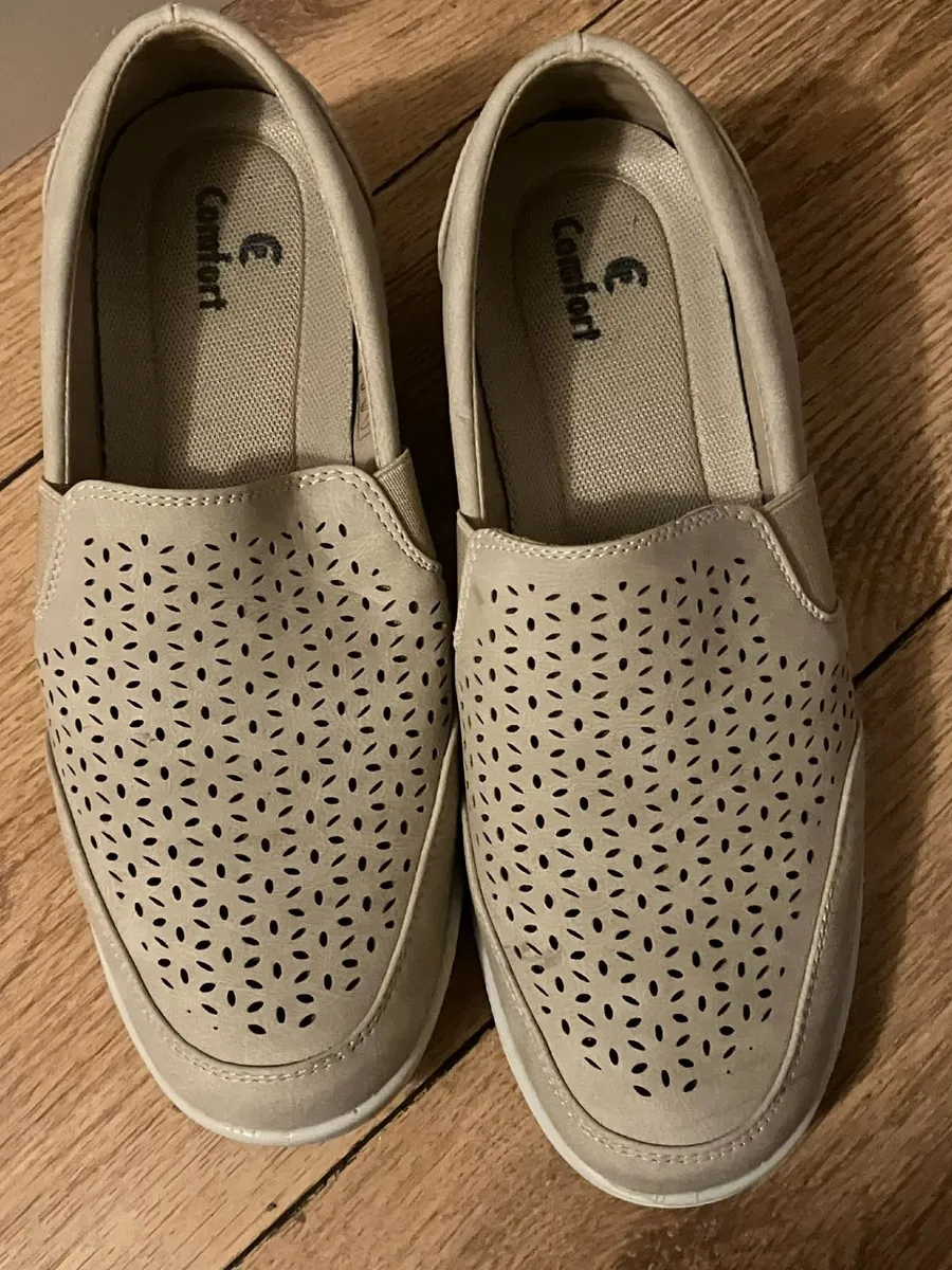 Ladies Shoes - Image 2