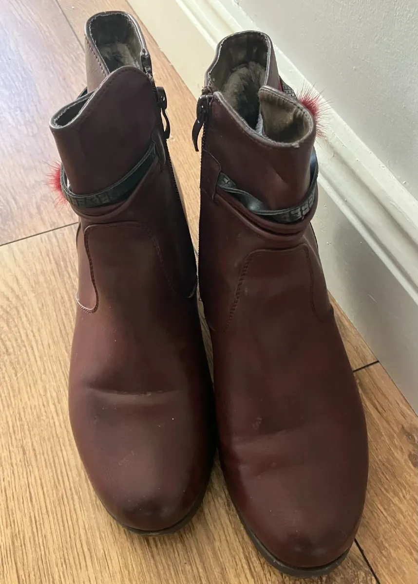 Ladies Boots - Image 1