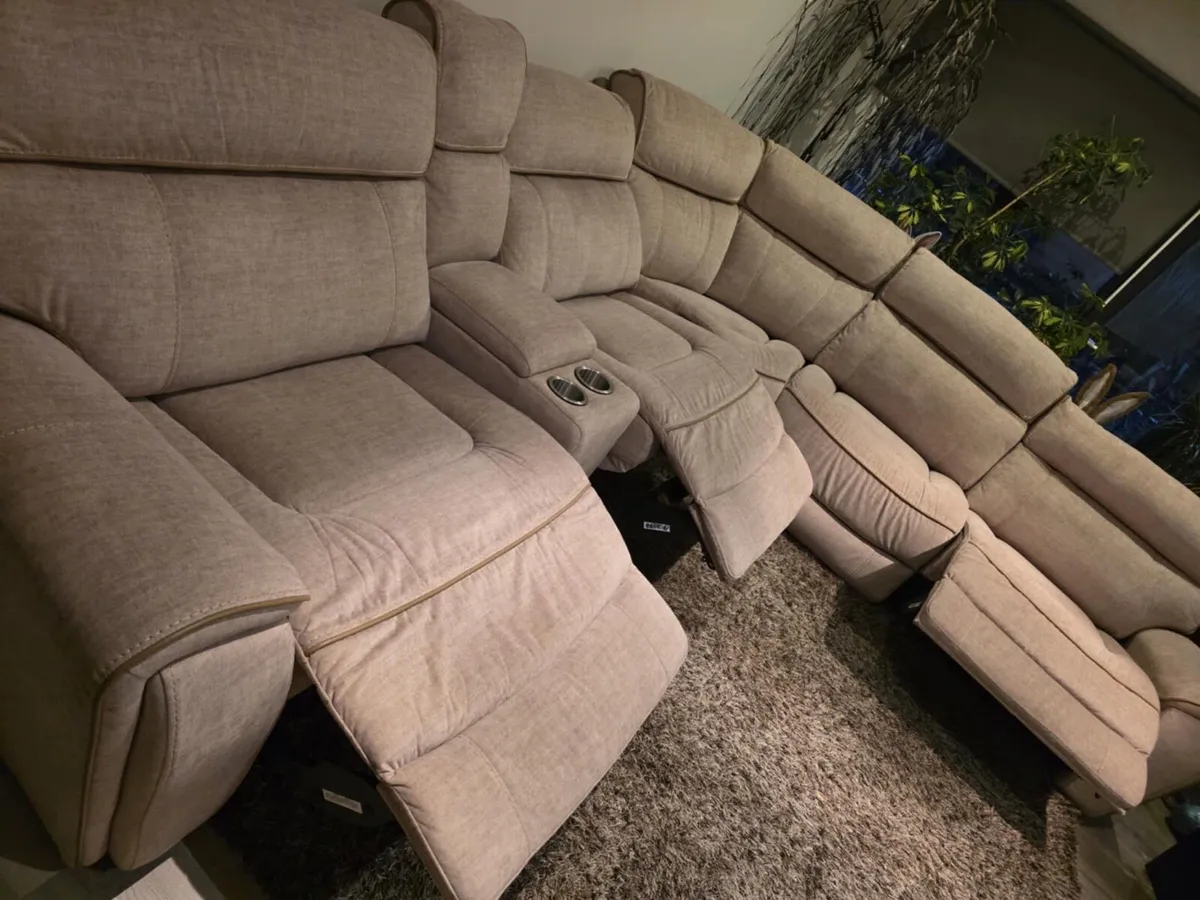 Harvey Norman electric corner sofa like new - Image 1